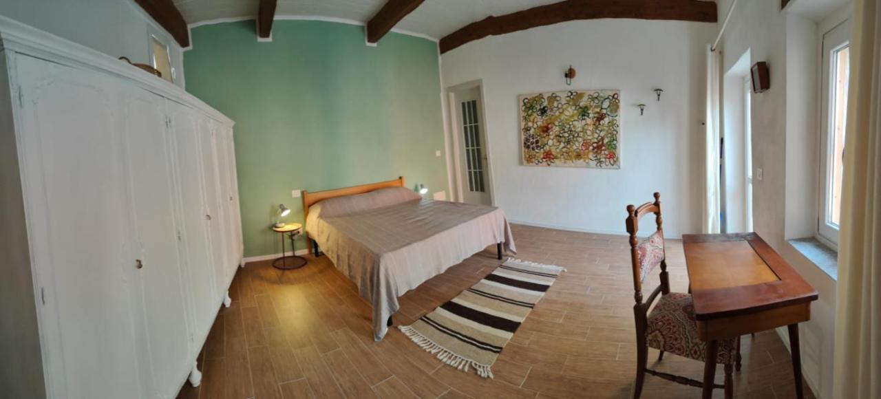 Magalocanda Stanze Sotto Al Castello Montemagno  Buitenkant foto